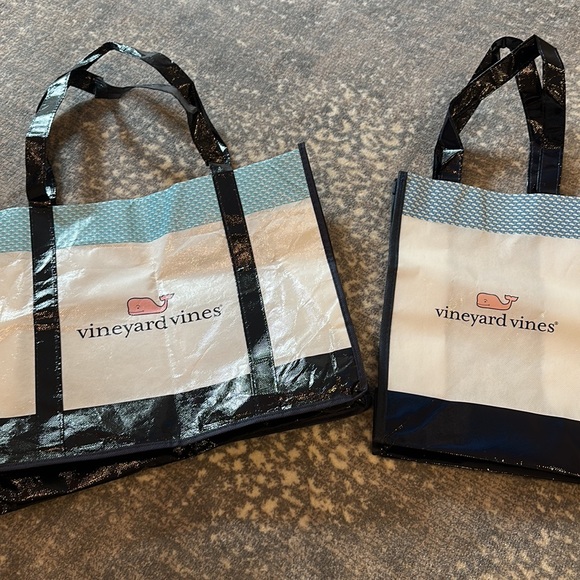 VINEYARD VINES SHOPPING BAGS PLASTIC (2) - Picture 5 of 6